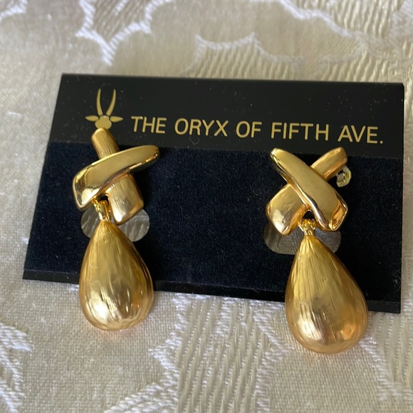 New On Cards Spring Street & The Oryx Of Fifth Ave Pierced Earrings - Picture 3 of 5